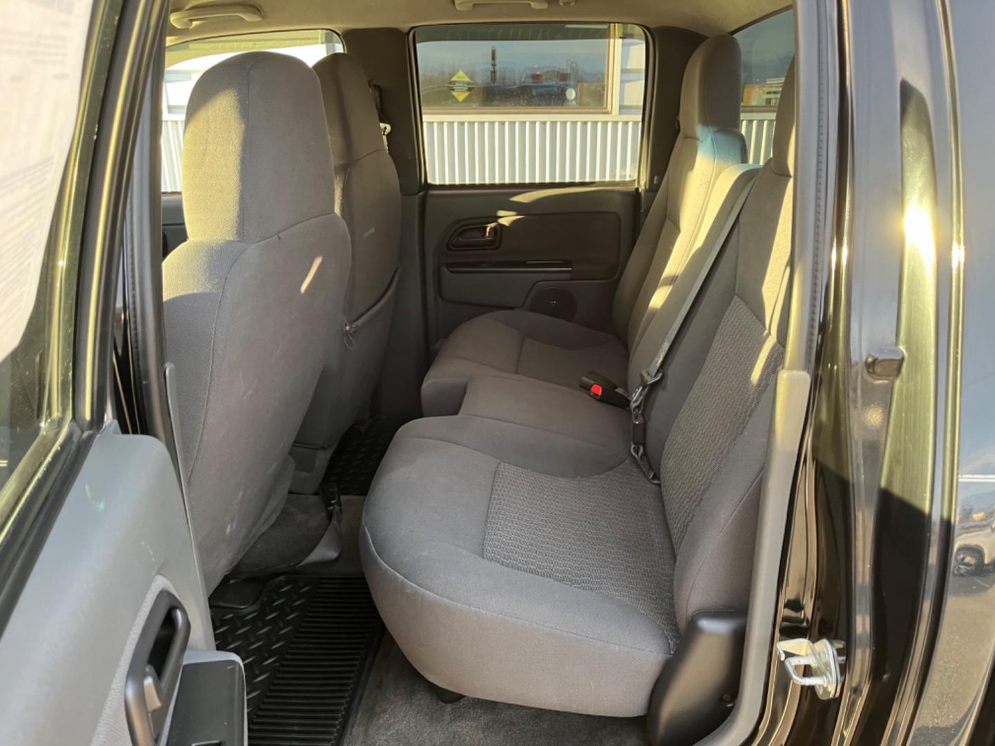 2006 Black /Black Chevrolet Colorado LT1 Crew Cab 4WD (1GCDT136268) with an 3.5L L5 DOHC 20V engine, 4-Speed Automatic Overdrive transmission, located at 1960 Industrial Drive, Wasilla, 99654, (907) 274-2277, 61.573475, -149.400146 - Photo#9